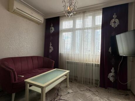 3 otaqlı köhnə tikili - Gənclik m. - 85 m²