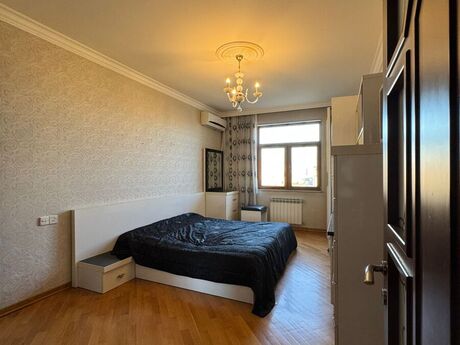 4 otaqlı yeni tikili - 8 Noyabr m. - 180 m²