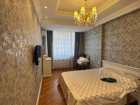 3 otaqlı yeni tikili - Elmlər Akademiyası m. - 140 m²