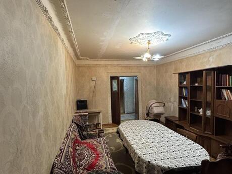 3 otaqlı köhnə tikili - Xalqlar Dostluğu m. - 75 m²