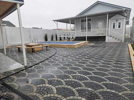 4 otaqlı həyət evi/bağ evi - Pirşağı q. - 300 m²