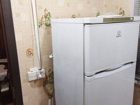 1 otaqlı köhnə tikili - İnşaatçılar m. - 35 m²