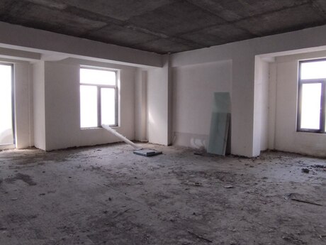 4 otaqlı yeni tikili - Şah İsmayıl Xətai m. - 180 m²