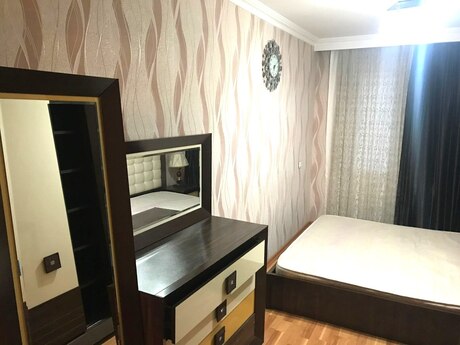 3 otaqlı köhnə tikili - Xalqlar Dostluğu m. - 65 m²