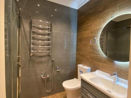 2 otaqlı yeni tikili - 8 Noyabr m. - 70 m²