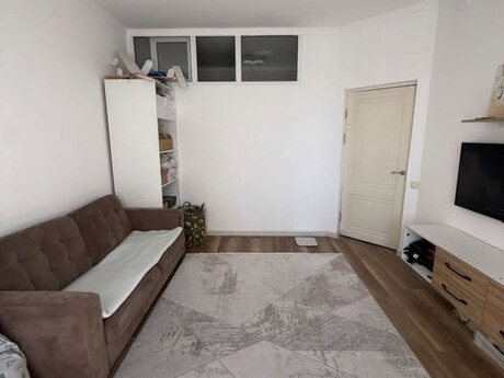 2 otaqlı yeni tikili - İnşaatçılar m. - 50 m²