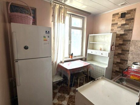 1 otaqlı köhnə tikili - Bakıxanov q. - 55 m²