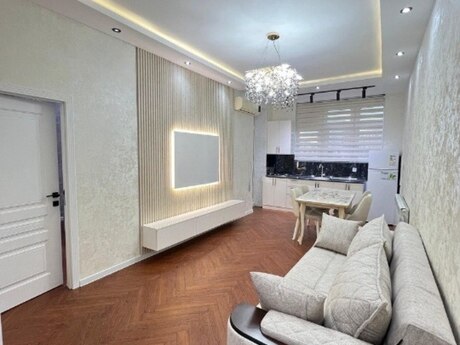 3-комн. новостройка - м. Элмляр Академиясы - 65 м²