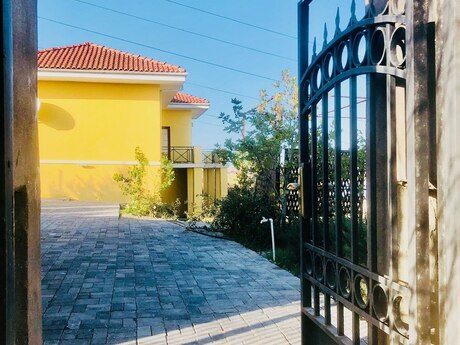 5 otaqlı həyət evi/bağ evi - Masazır q. - 280 m²