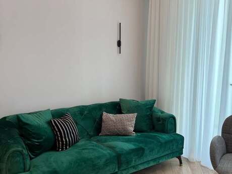 2-комн. новостройка - м. Элмляр Академиясы - 45 м²