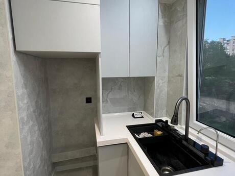 3-комн. вторичка - м. Ази Асланов - 80 м²
