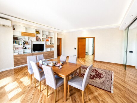 4 otaqlı yeni tikili - Şah İsmayıl Xətai m. - 168 m²