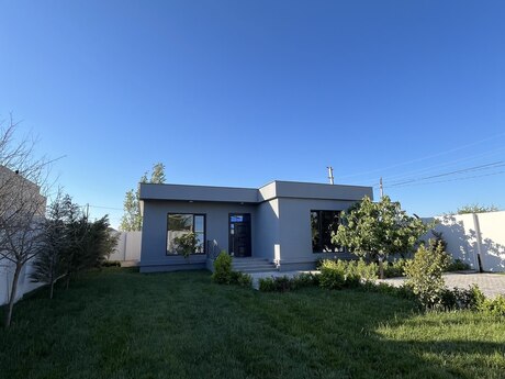 5 otaqlı həyət evi/bağ evi - Albalılıq q. - 142 m²