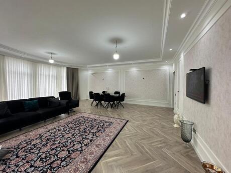 4 otaqlı yeni tikili - Şah İsmayıl Xətai m. - 192 m²