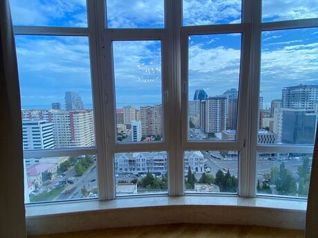 3-комн. новостройка - м. Шах Исмаил Хатаи - 160 м²