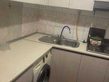 1 otaqlı köhnə tikili - İnşaatçılar m. - 35 m²