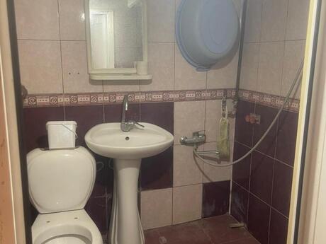 1 otaqlı köhnə tikili - İnşaatçılar m. - 35 m²