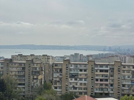 2 otaqlı köhnə tikili - Köhnə Günəşli q. - 52 m²