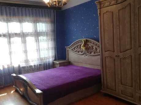 3 otaqlı köhnə tikili - Elmlər Akademiyası m. - 80 m²