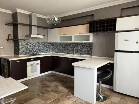 2-комн. новостройка - Наримановский  р. - 85 м²