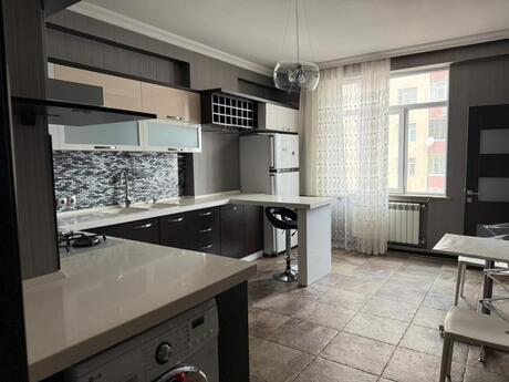 2-комн. новостройка - Наримановский  р. - 85 м²