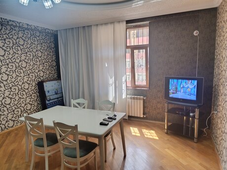 2-комн. новостройка - м. Иншаатчылар - 60 м²