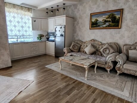 3-комн. новостройка - пос. 7-ой мкр - 103 м²