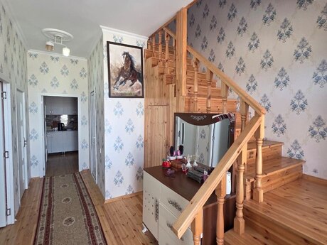 5 otaqlı həyət evi/bağ evi - Binə q. - 140 m²