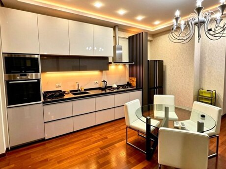 3 otaqlı yeni tikili - Nəsimi r. - 110 m²