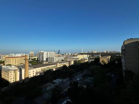 3 otaqlı köhnə tikili - Elmlər Akademiyası m. - 108 m²
