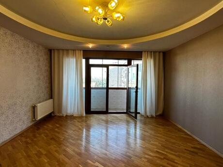 3 otaqlı köhnə tikili - Elmlər Akademiyası m. - 108 m²