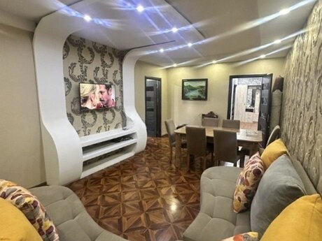 2 otaqlı yeni tikili - Xətai r. - 72 m²