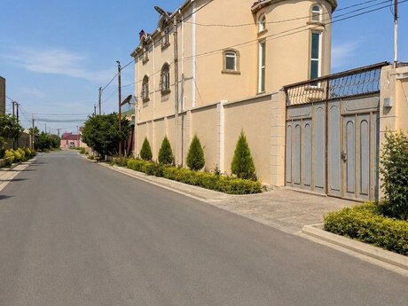 4-комн. дом/дача - пос. Горадил - 250 м²