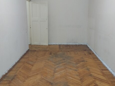 4-комн. вторичка - м. Гянджлик - 75 м²