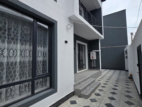 4 otaqlı həyət evi/bağ evi - Binə q. - 165 m²