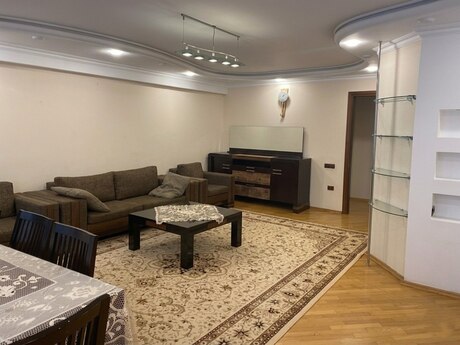 2 otaqlı köhnə tikili - Yasamal r. - 90 m²