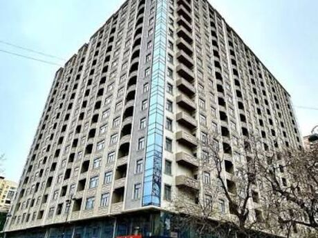 3-комн. новостройка - м. 28 мая - 141 м²