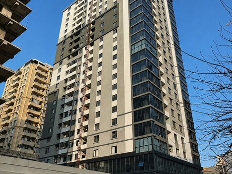 4 otaqlı yeni tikili - Şah İsmayıl Xətai m. - 186 m²