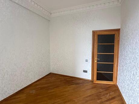 4-комн. новостройка - м. Ази Асланов - 125 м²