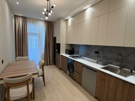 4-комн. новостройка - м. 20 января - 130 м²
