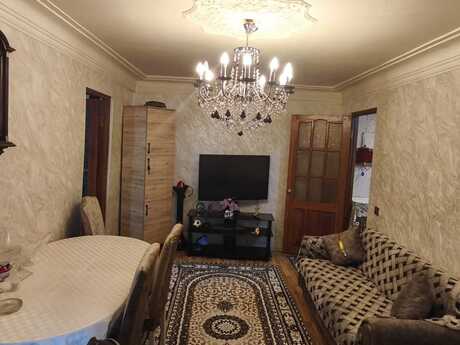 2-комн. вторичка - м. Элмляр Академиясы - 50 м²