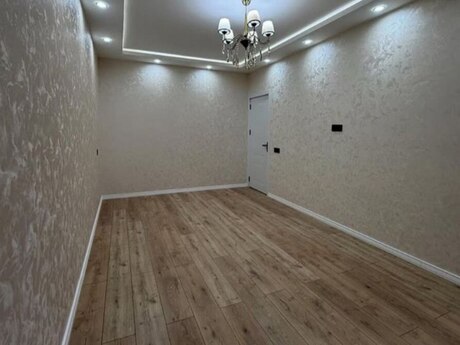 3-комн. вторичка - м. Ази Асланов - 60 м²