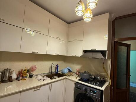3 otaqlı köhnə tikili - Azadlıq Prospekti m. - 90 m²