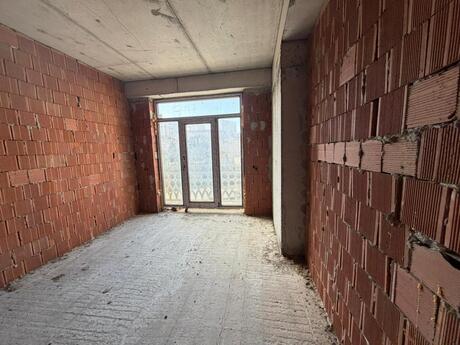 3 otaqlı yeni tikili - 28 May m. - 80 m²
