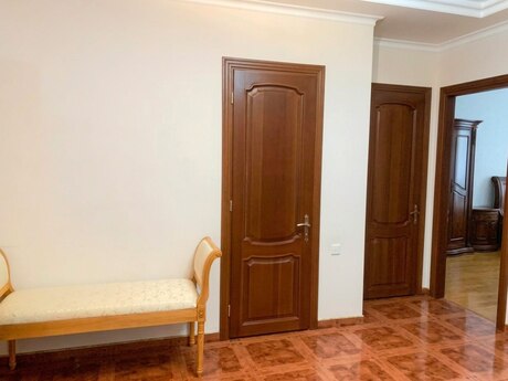 3 otaqlı yeni tikili - Nizami m. - 130 m²