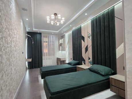 3 otaqlı yeni tikili - 28 May m. - 160 m²