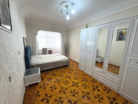 3-комн. вторичка - м. Низами - 65 м²