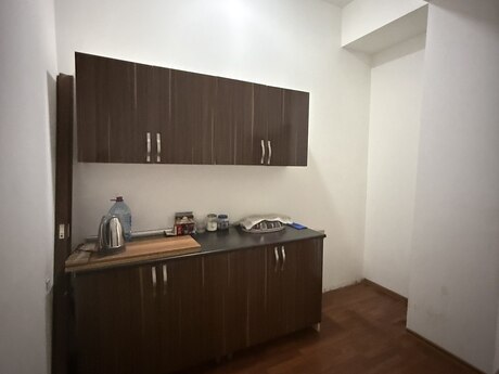 4-комн. офис - м. Нариман Нариманов - 140 м²