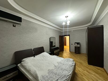 3-комн. новостройка - м. Низами - 115 м²