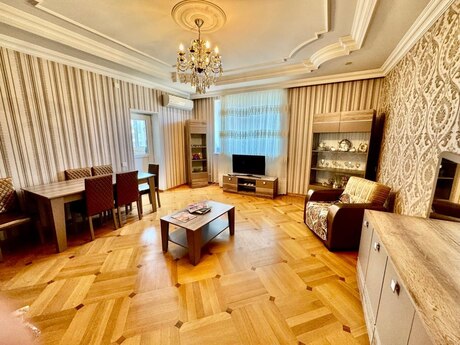 3-комн. новостройка - м. Азадлыг проспекти - 140 м²